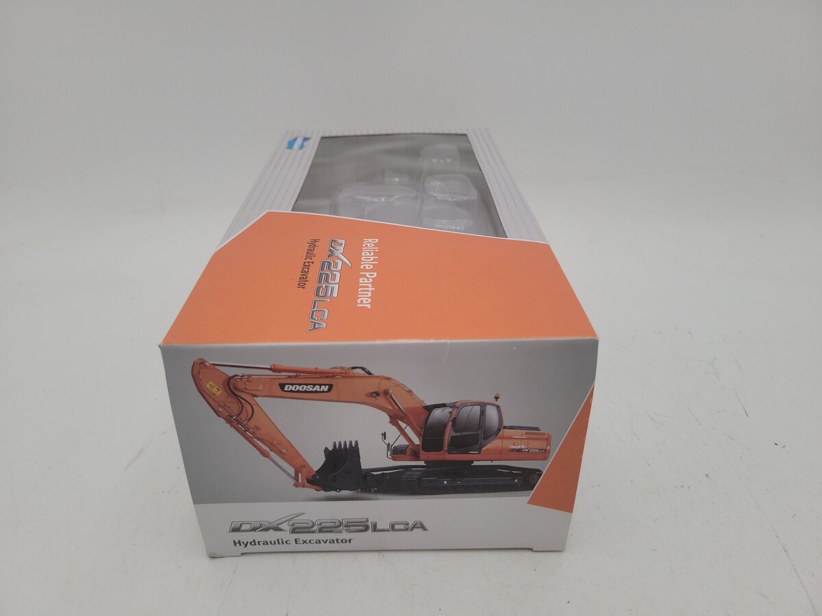Doosan 225LCA 1:40 Diecast Doosan Hydraulic Excavator LN/Box