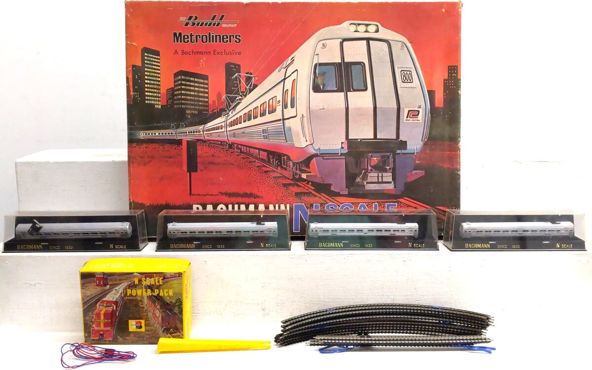 Bachmann 4360:3000 N Scale Penn Central Budd Metroliner Train Set/Box