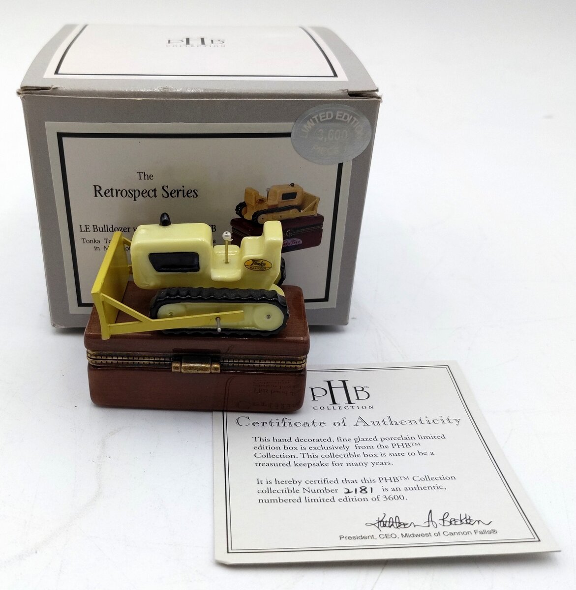 Midwest of Cannon Falls 2181 Retrospect Series LE Bulldozer w/ Lunch Box PHB NIB