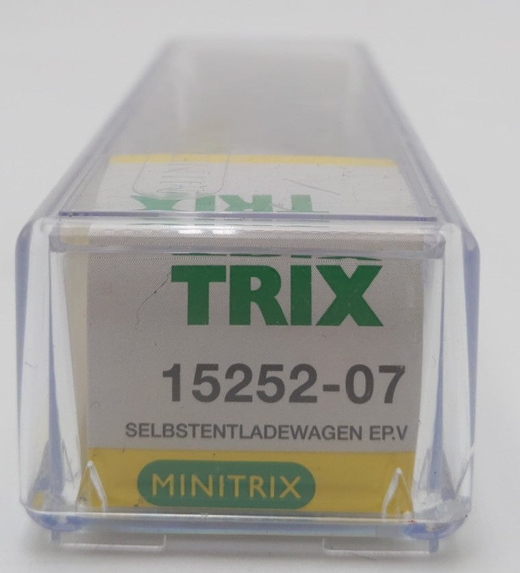 Trix 15252-07 N Scale Deutsche Bundesbahn Side Unloading Hopper LN/Box