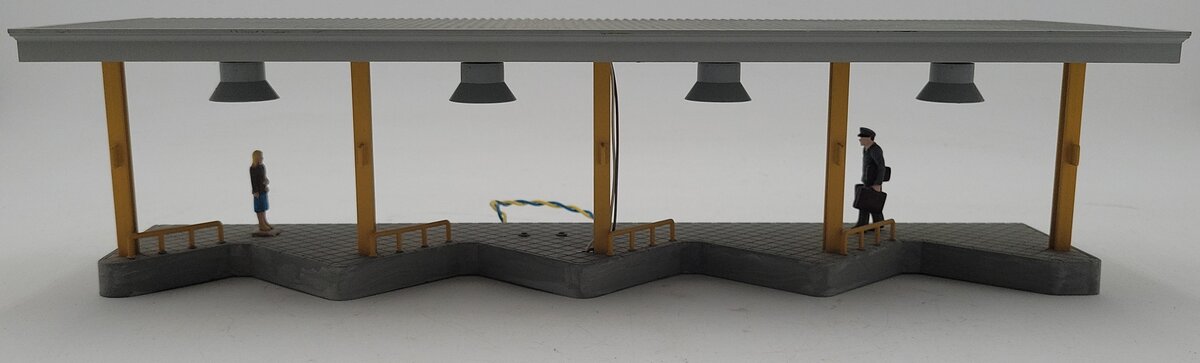 MTH 30-9071 O Scale Bus Station Dock