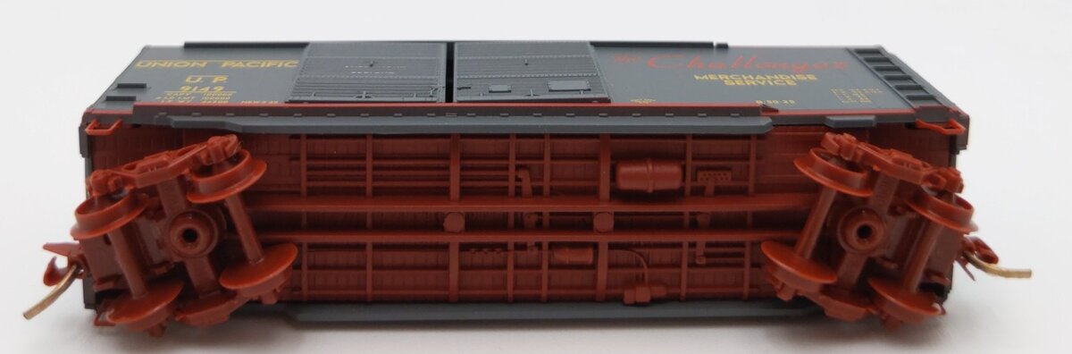 Micro-Trains 02300230 N Union Pacific Challenger 40' Standard Boxcar #9149 LN/Box