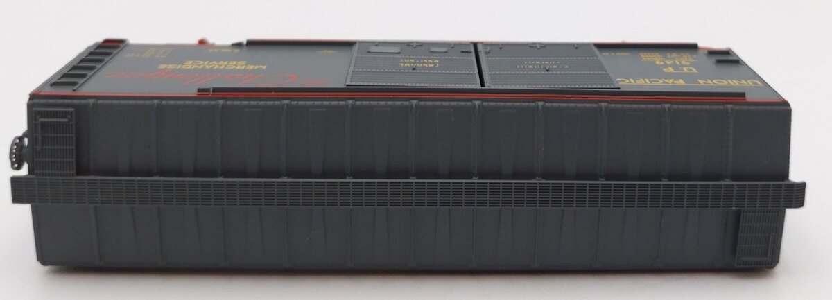 Micro-Trains 02300230 N Union Pacific Challenger 40' Standard Boxcar #9149 LN/Box
