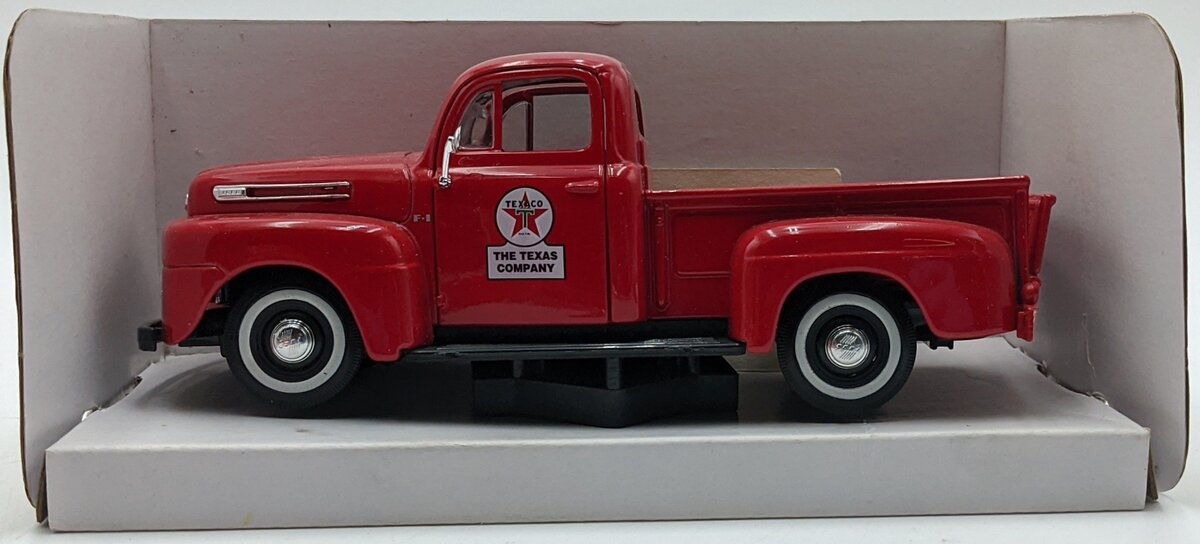 Texaco 8001 1:25 Diecast 1948 Ford F1 Texaco Truck NIB