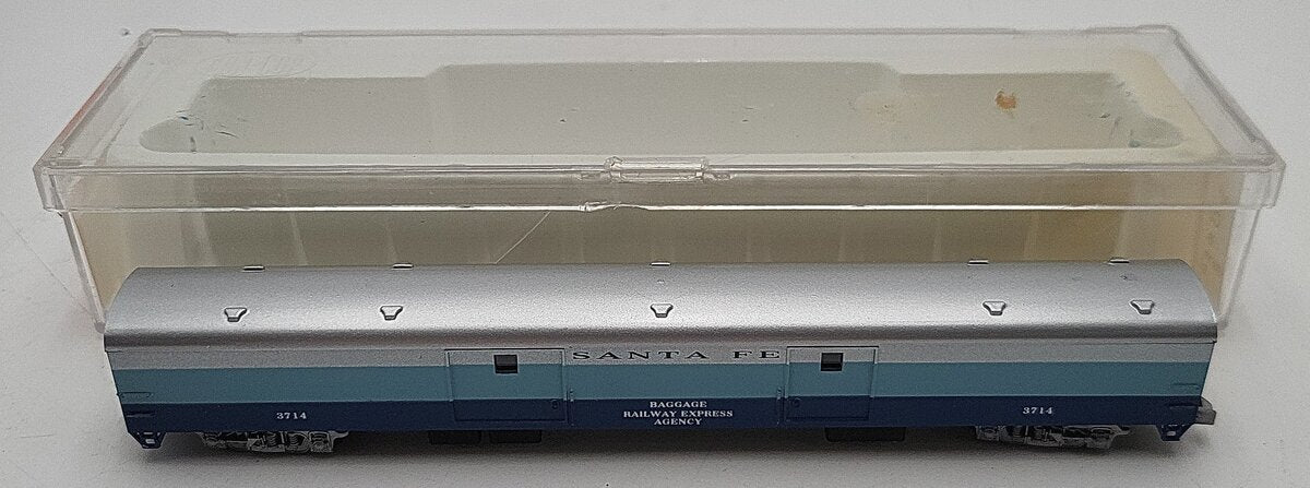 Con-Cor 1408210 N Scale Santa Fe Baggage Car #3714 EX/Box