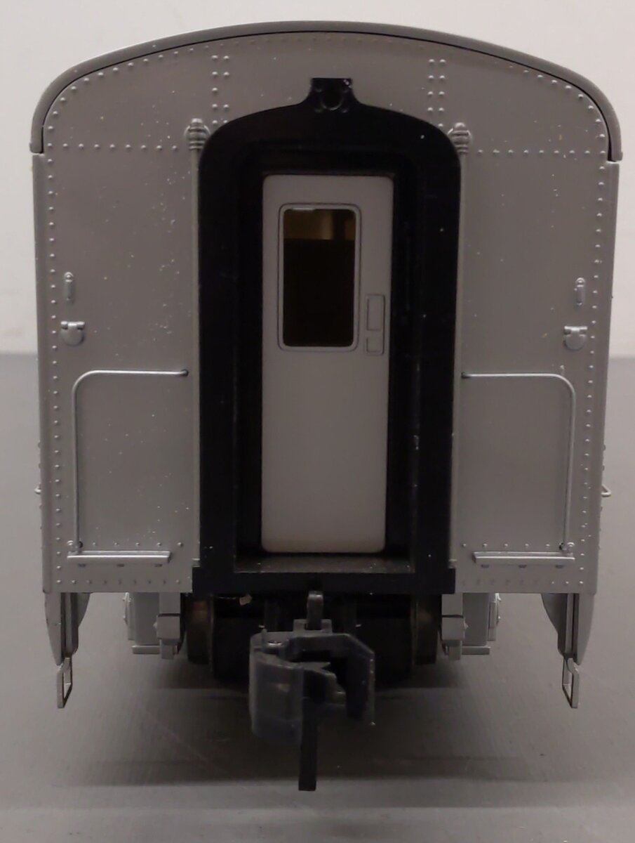 MTH 70-65016C G Scale Santa Fe 70' Streamlined Passenger Coach Car #2921 EX/Box