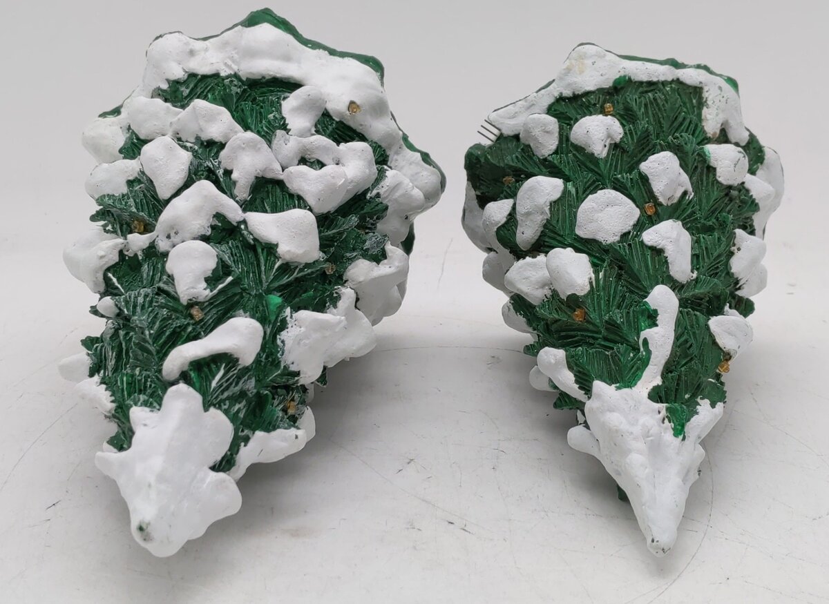 Dept 56 52604 Village Lighted Snow Capped Trees VG/Box