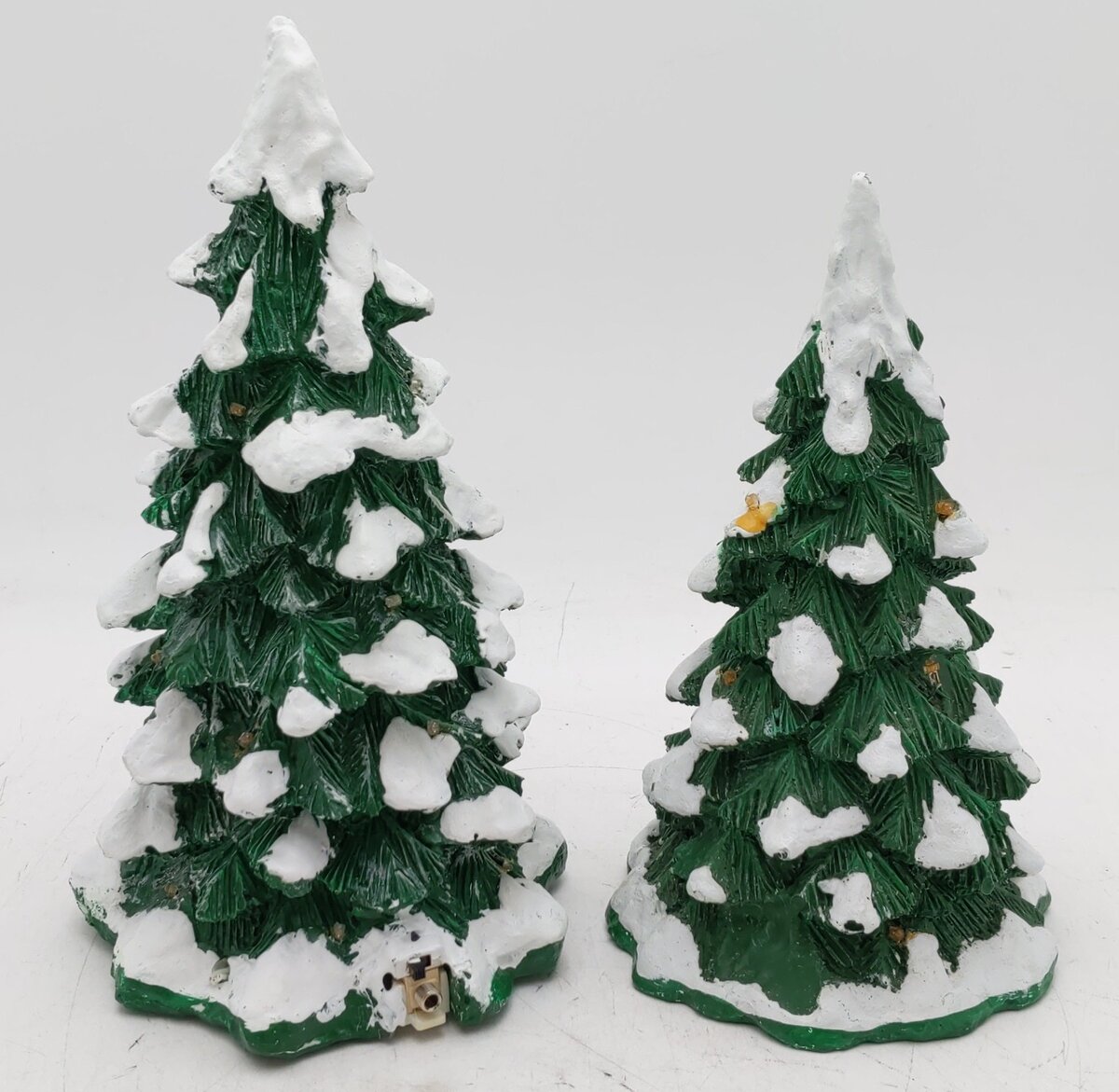 Dept 56 52604 Village Lighted Snow Capped Trees VG/Box