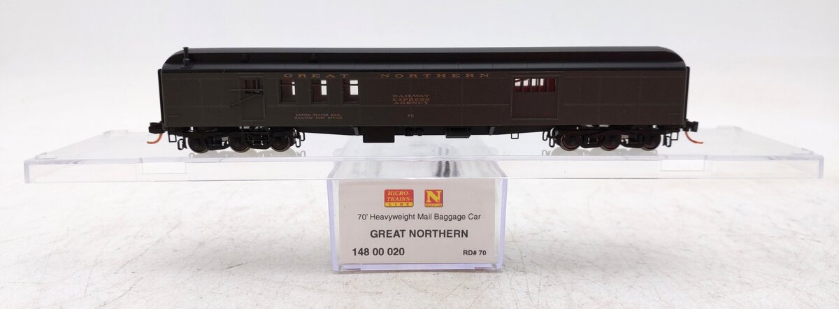 Micro Trains 14800020 N GN 70' Heavyweight Mail Baggage Car #70 w/ Lighting LN/Box