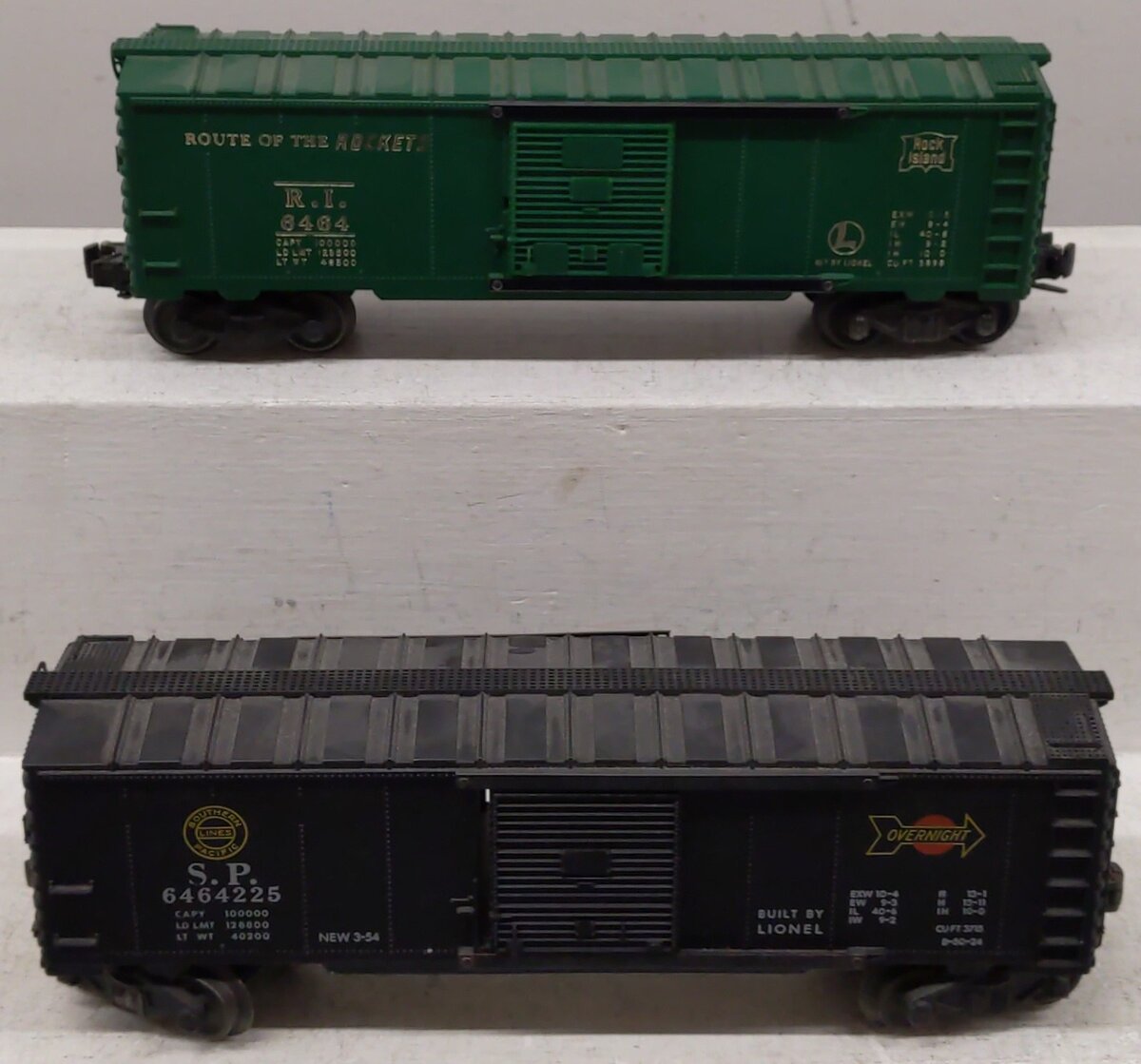 Lionel Vintage O Boxcars 6464-75, 6464-225 [2] VG