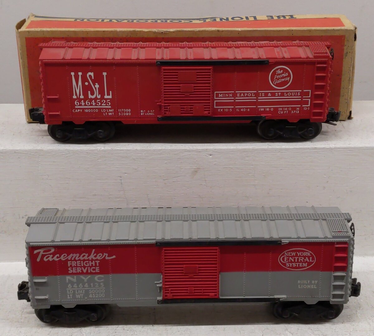 Lionel Vintage O Boxcars 6464-125, 6464-525 [2] VG