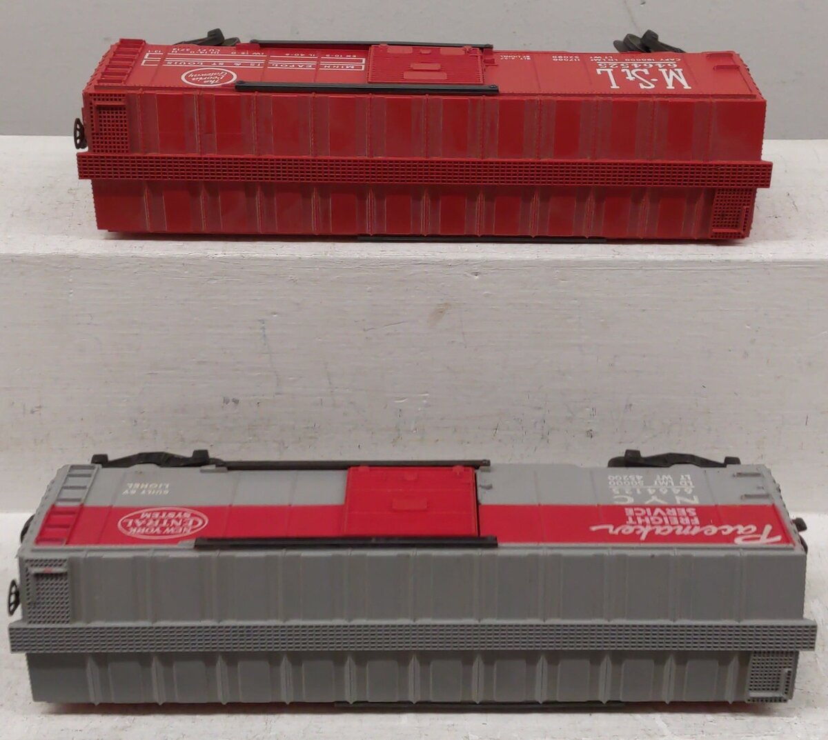Lionel Vintage O Boxcars 6464-125, 6464-525 [2] VG
