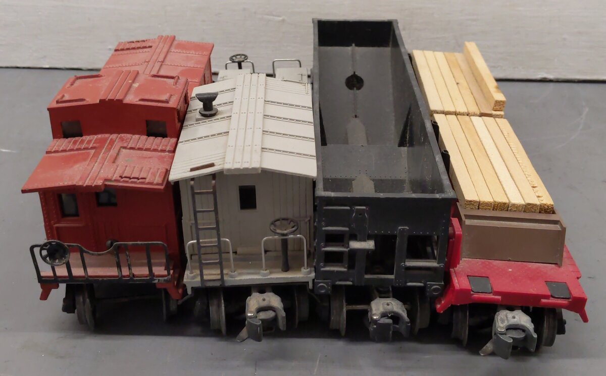 Lionel Vintage O Freight Cars 6419-100, 6357, 6476, 6264 [4] VG