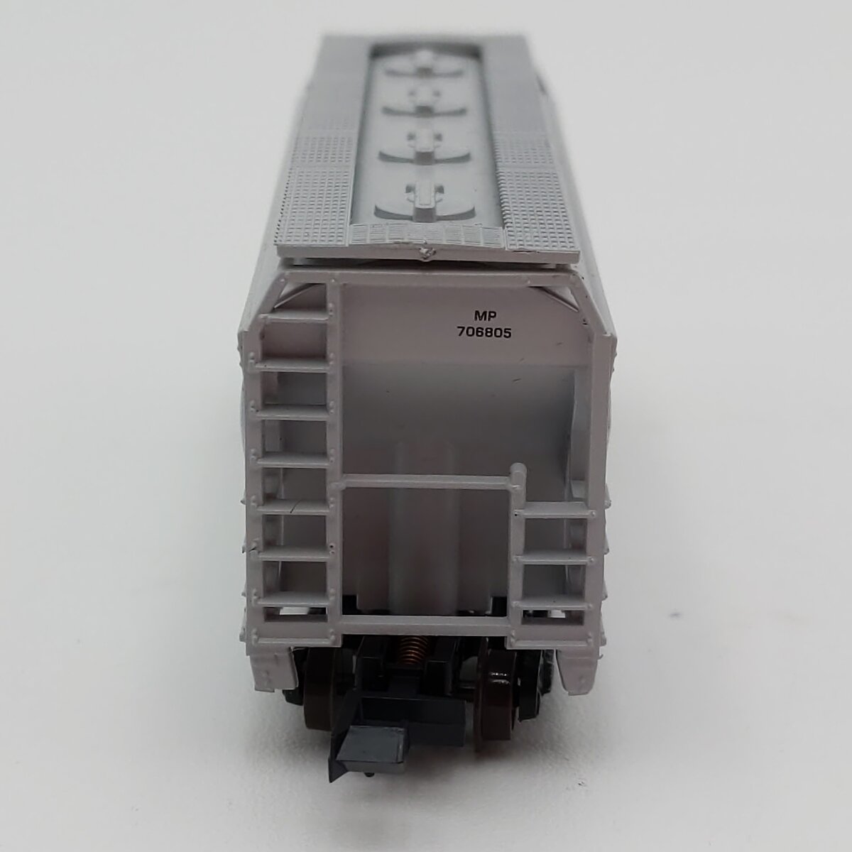 Atlas 3918 N Scale Missouri Pacific ACF 2-Bay Centerflow Covered Hopper #706805 EX/Box