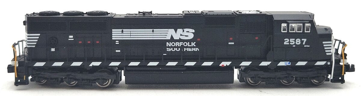 American Z-Line 6101 Z Scale Norfolk Southern SD70M Diesel Locomotive #2587 LN/Box