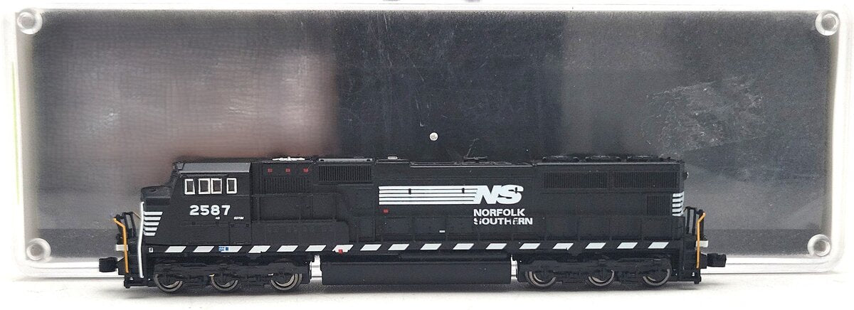 American Z-Line 6101 Z Scale Norfolk Southern SD70M Diesel Locomotive #2587 LN/Box