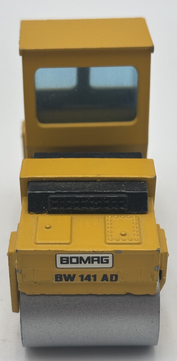 NZG 221 1:50 BOMAG BW 141 AD Roller Diecast EX/Box