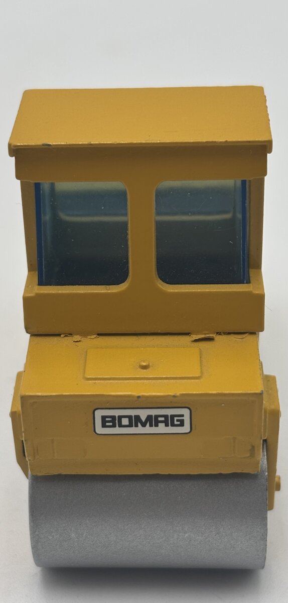 NZG 221 1:50 BOMAG BW 141 AD Roller Diecast EX/Box