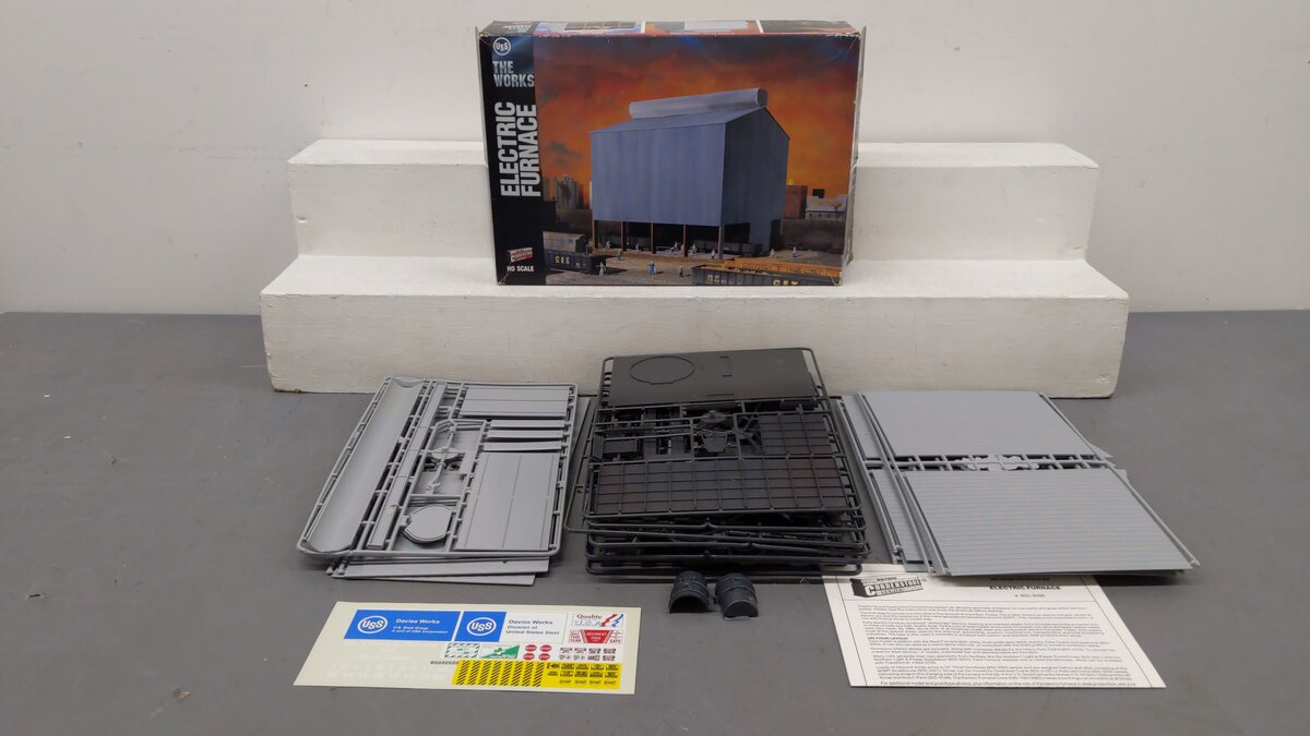 Walthers 933-3056 HO Scale Electric Furnace Cornerstone Series Structure Kit EX/Box