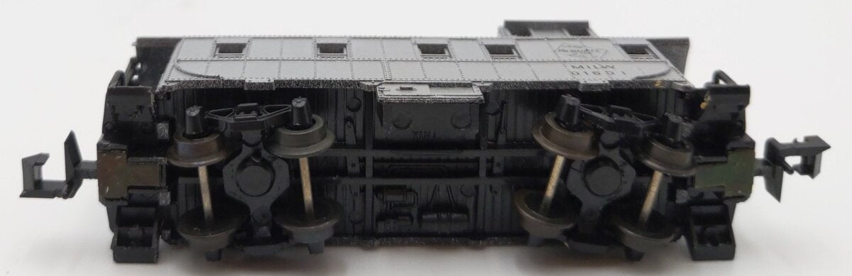 Minitrix 3275 N Scale Milwaukee & St. Paul Caboose # 01601 LN/Box