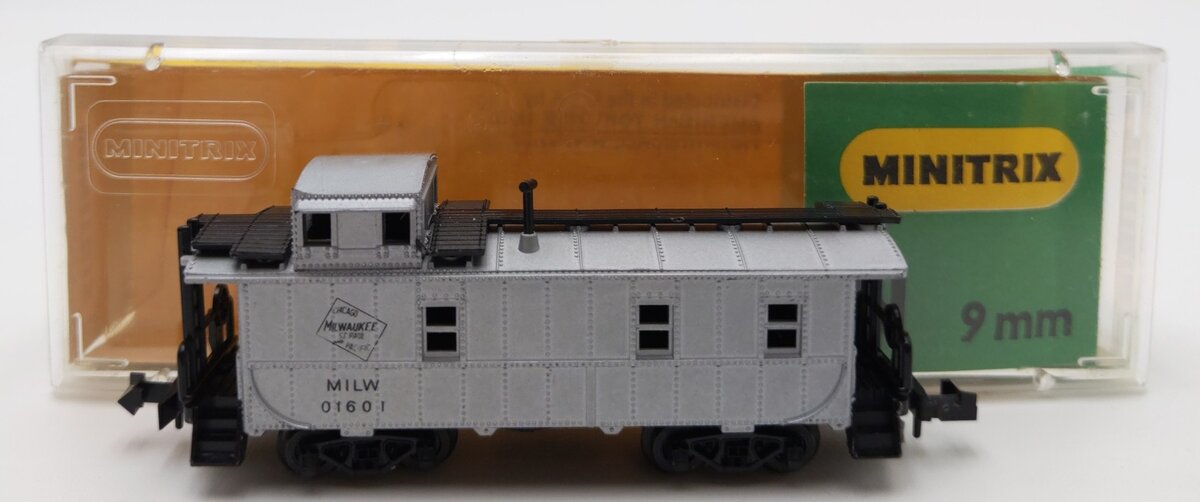 Minitrix 3275 N Scale Milwaukee & St. Paul Caboose # 01601 LN/Box