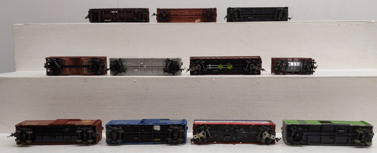 Mantua and Other HO Assorted Freight Cars [11]