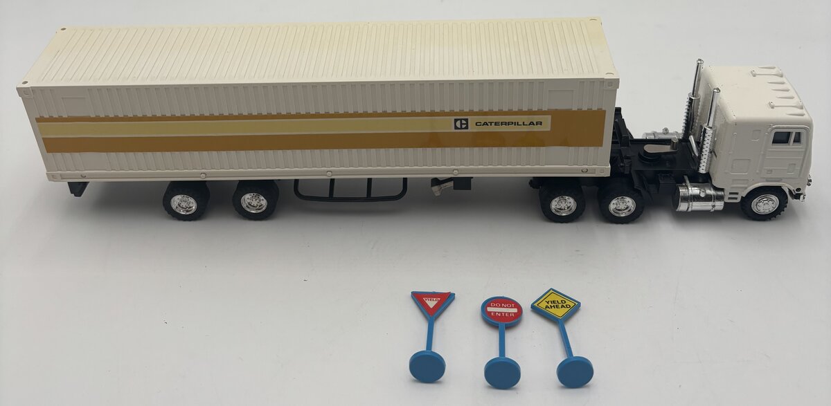 Shinsei 1:53 Caterpillar Fleet Truck & Trailer Diecast EX/Box