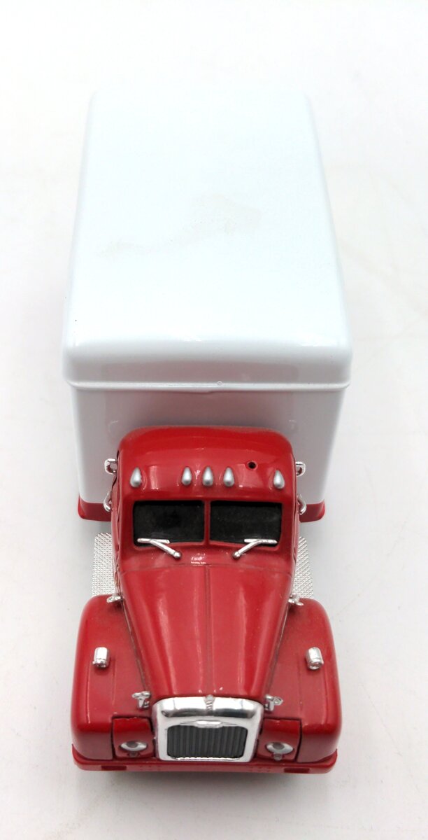 Corgi US52310 1:50 Scale Diecast Budweiser Mack B Box Van NIB