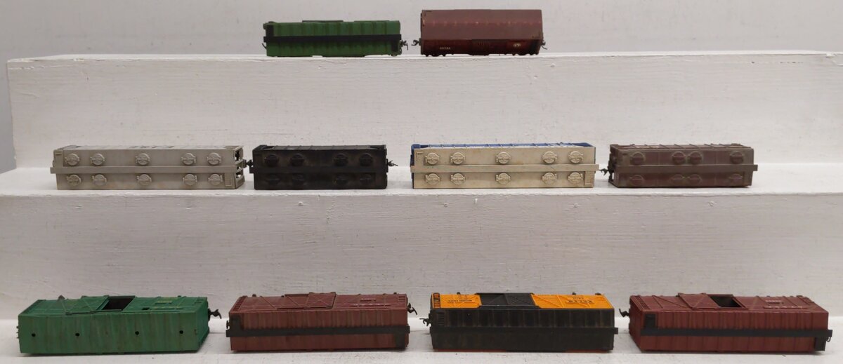 HO Assorted Freight Cars [10]