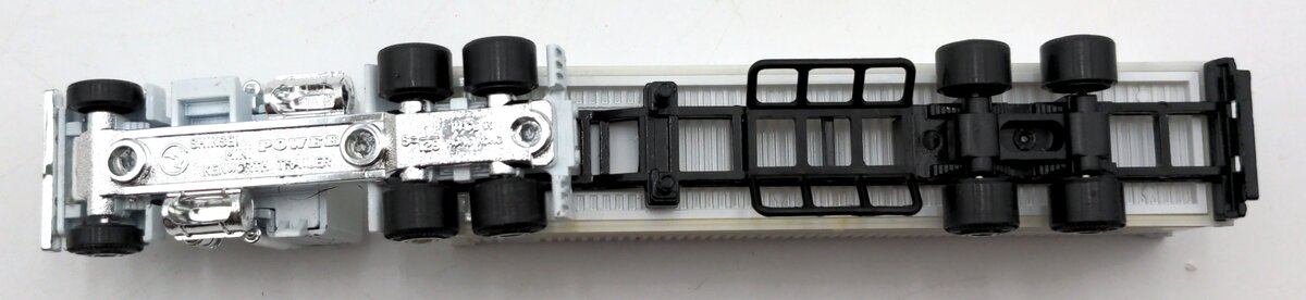 Shinsei Kenworth Caterpillar Diecast Fleet Truck & Trailer NIB