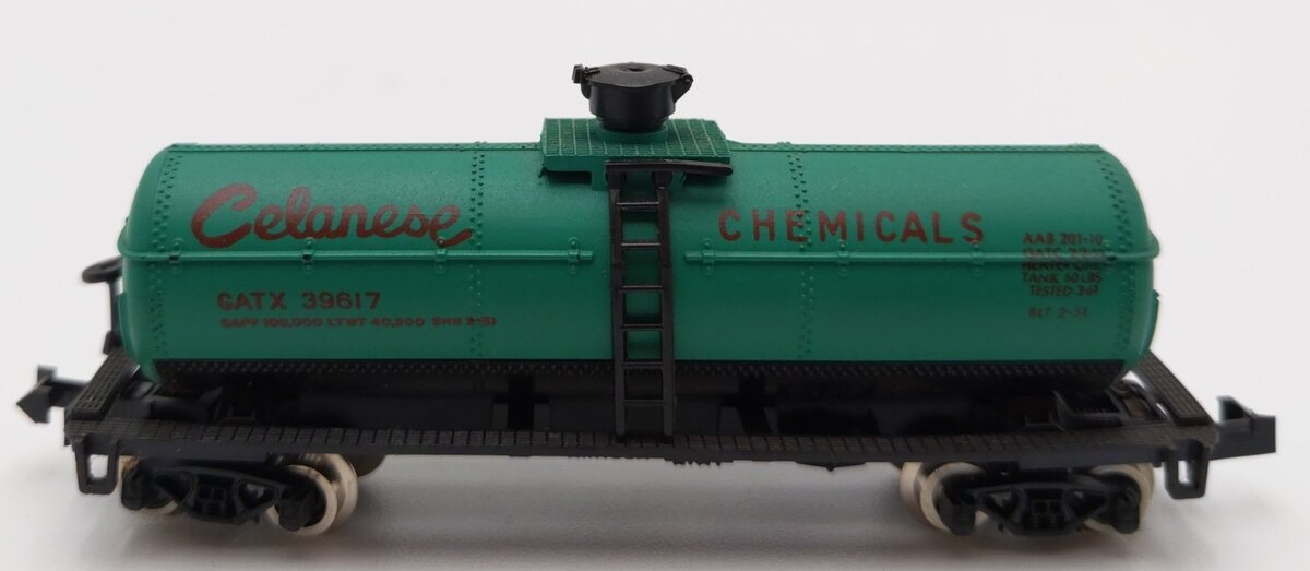 Trix 3293 N Scale GATX Corporation Celanese Chemicals Tank Car #39617 EX/Box