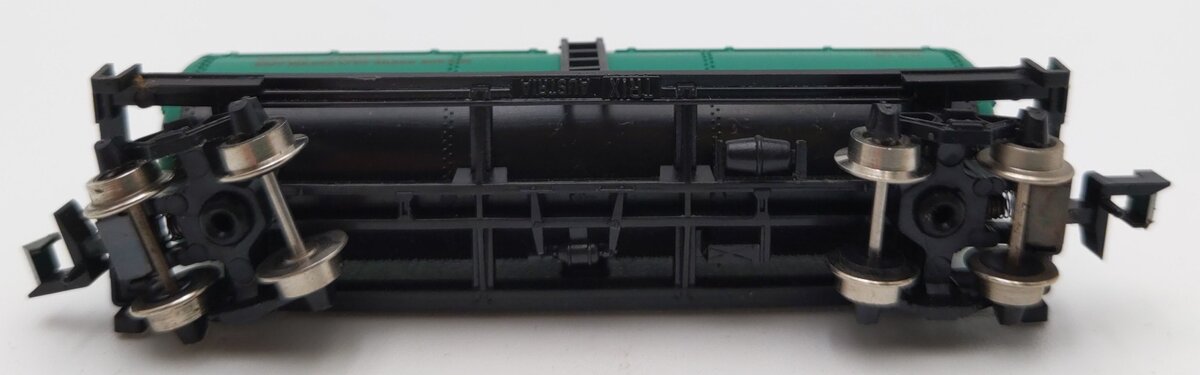 Trix 3293 N Scale GATX Corporation Celanese Chemicals Tank Car #39617 EX/Box
