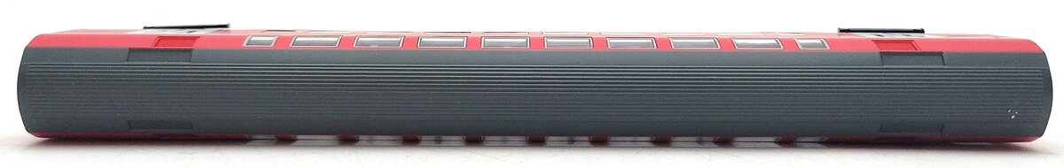 Trix 15827 N Scale DB Munchen Hbf Bi-Level Passenger Car LN/Box