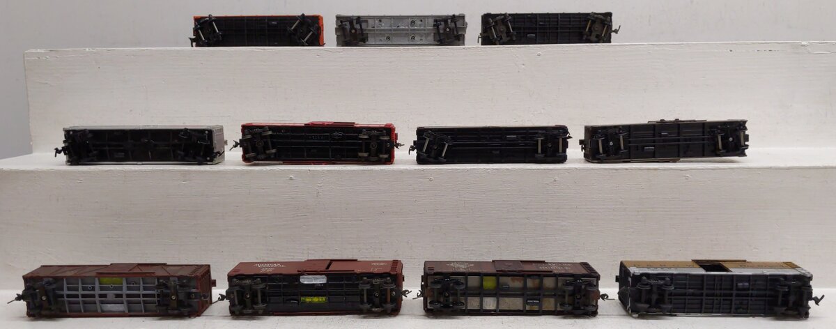 Varney and Other HO Assorted Freight Cars [11]