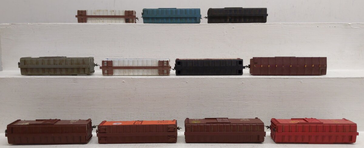 HO Assorted Freight Cars [11]