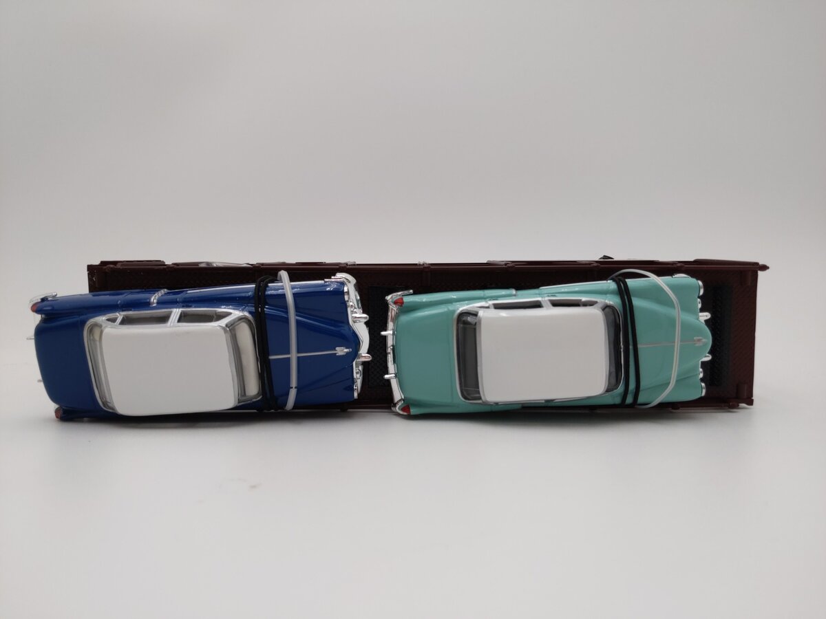 MTH 30-7628 O Gauge Auto Carrier Flatcar with 4 Ertl Cars #4952 EX/Box