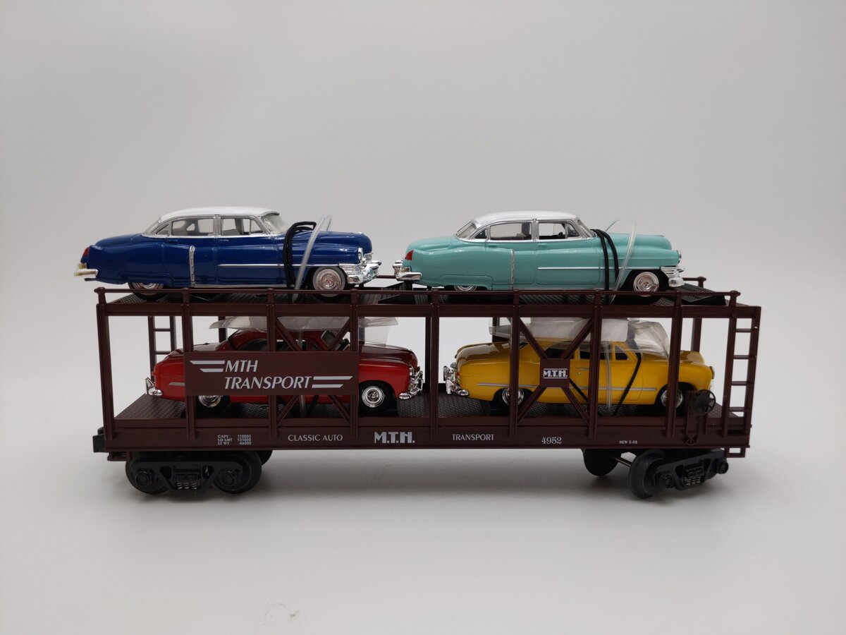 MTH 30-7628 O Gauge Auto Carrier Flatcar with 4 Ertl Cars #4952 EX/Box