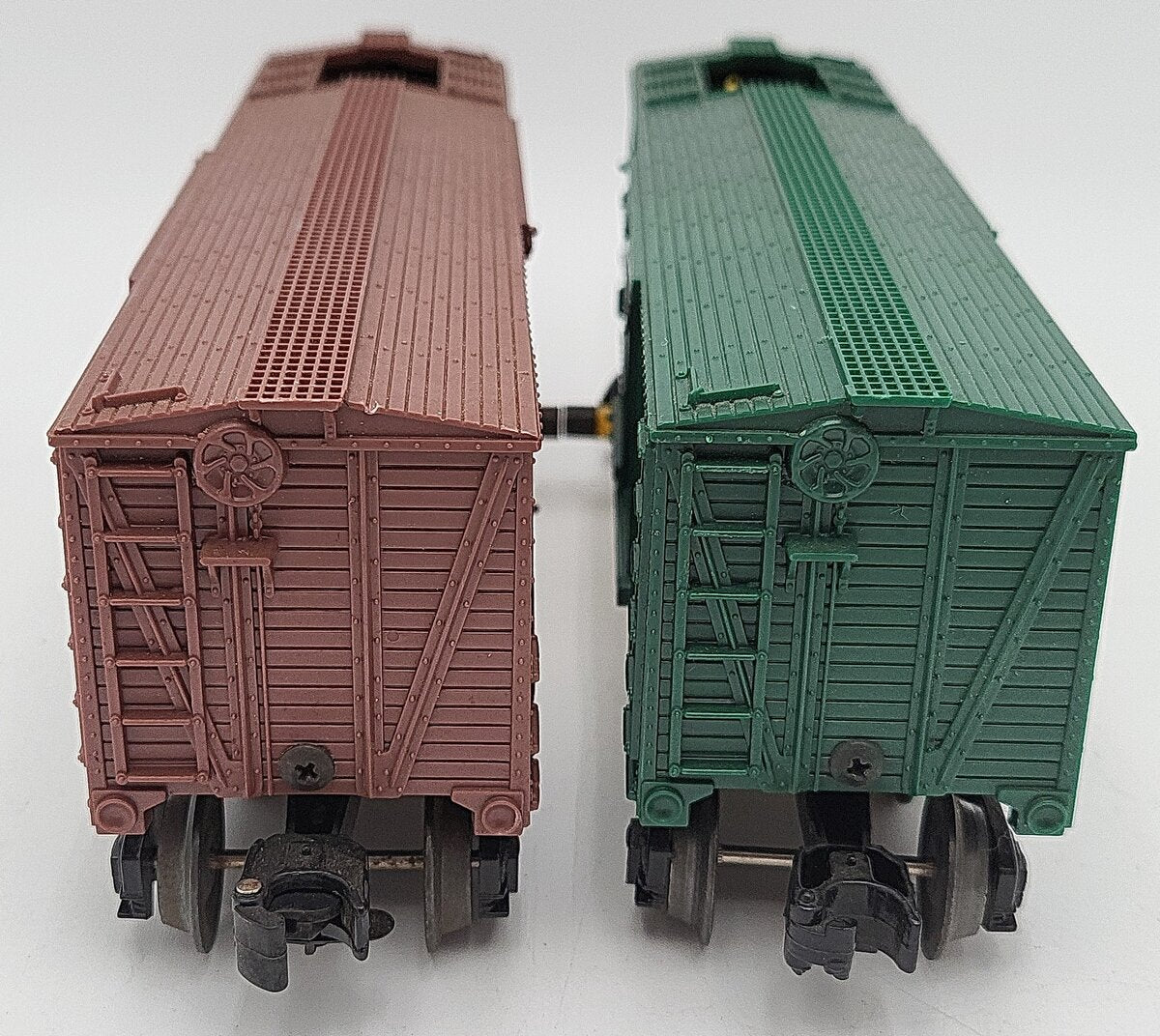 Lionel O Gauge Assorted Giraffe Stock Cars: 7913, 16603 [2] VG