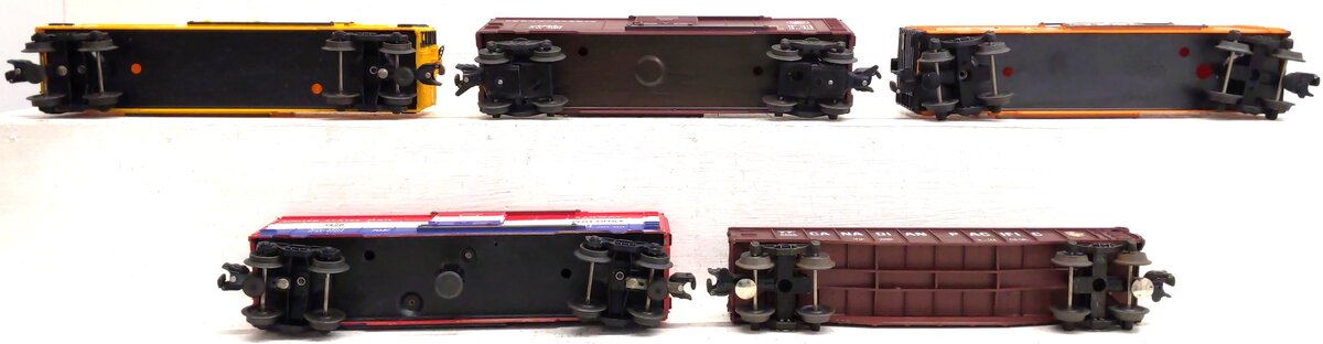 Lionel O Gauge Assorted Freight Cars [5] VG