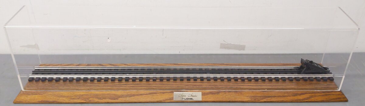 O Gauge Silver Shadow by Lionel Display Case EX