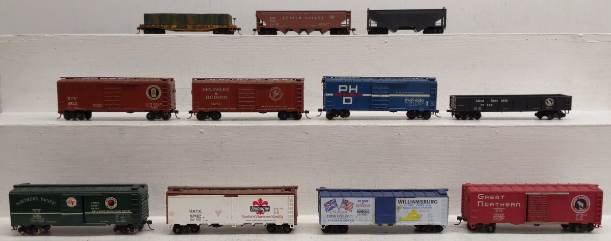 HO Assorted Freight Cars [11]
