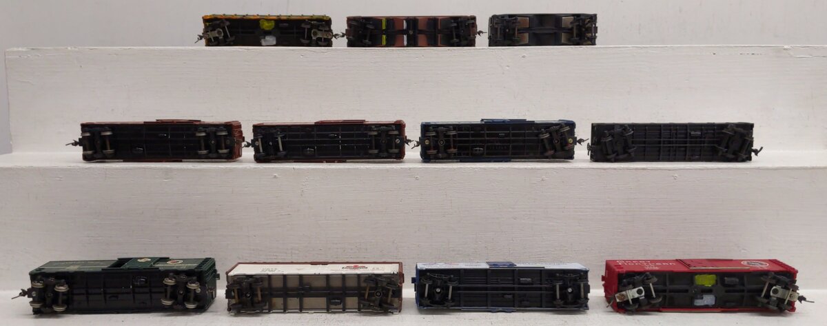 HO Assorted Freight Cars [11]
