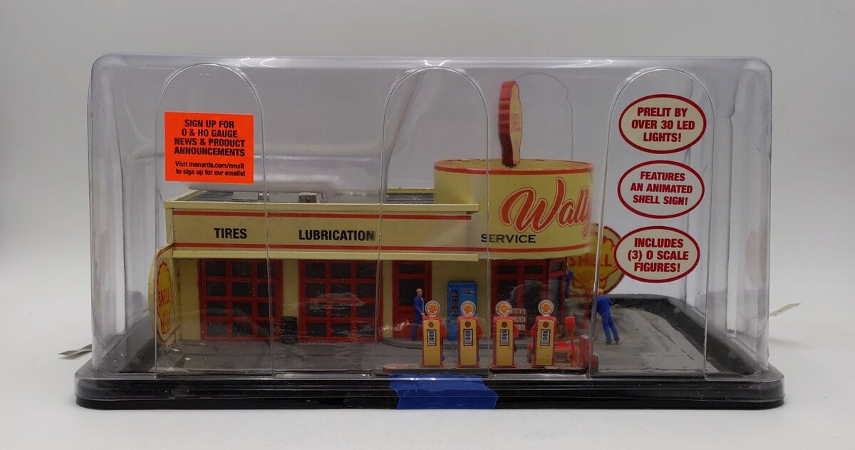 Menards 279-5017 HO Wally's Service Station Pre-Built W/3 Figures/Light Function/Box