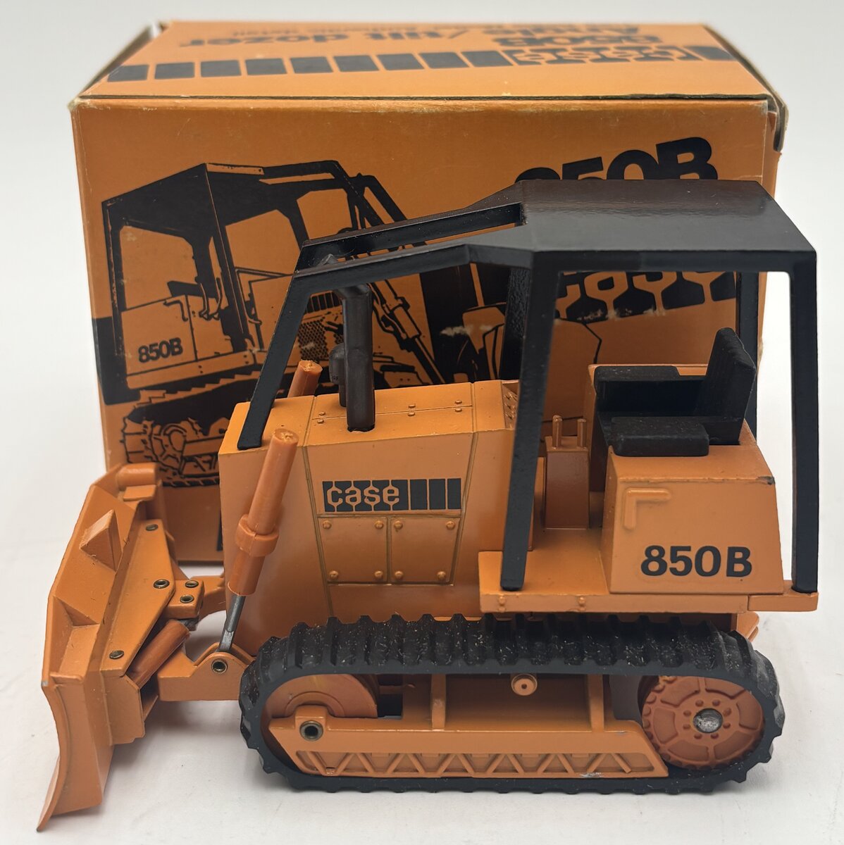 NZG 176 1:35 Case 850B Angle/Tilt Dozer Diecast EX/Box