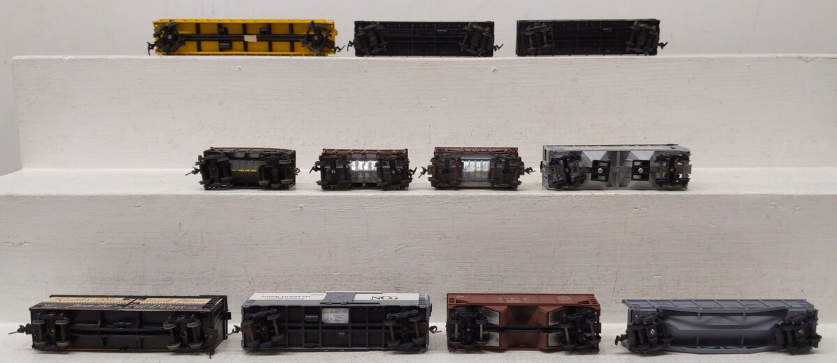 HO Assorted Freight Cars [11]