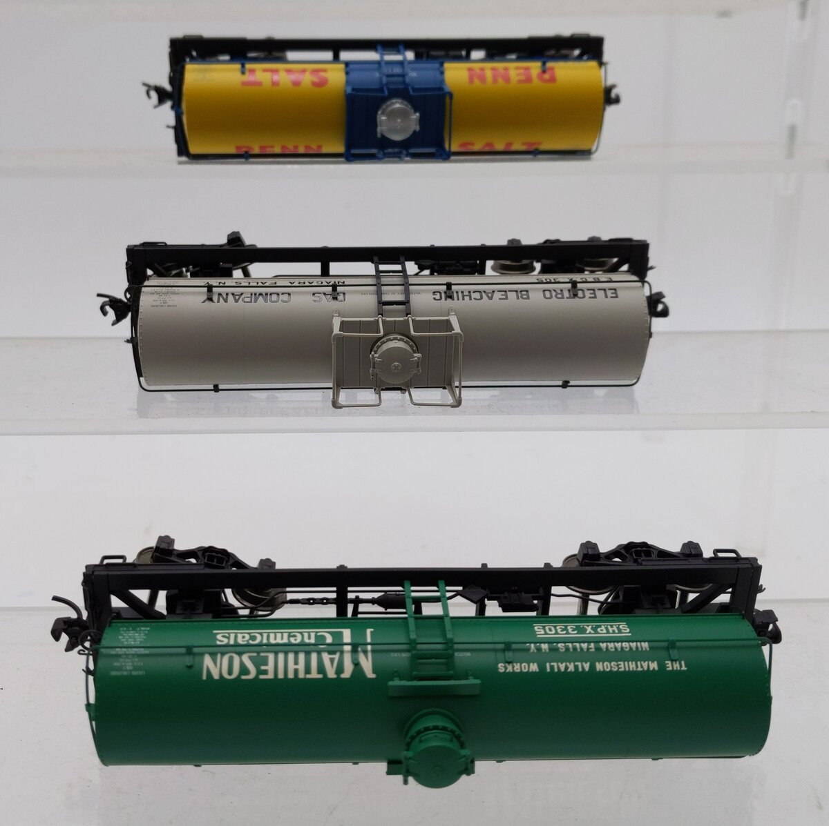 Trix 24908 HO Scale Matheison, Electro Bleaching, Penn Salt Single Dome Tank Car EX/Box
