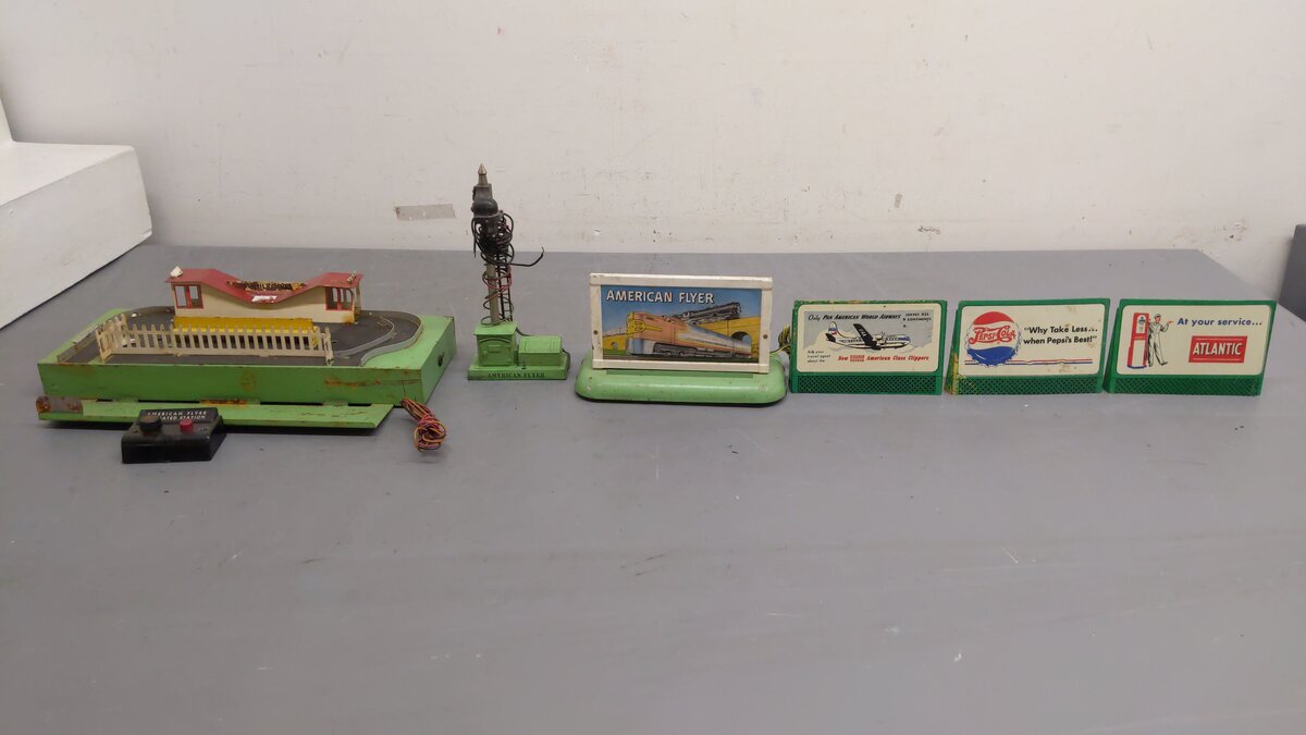 American Flyer & Skyline Models Vintage S Accessories 310-3, 561, 766, 761 (4) VG