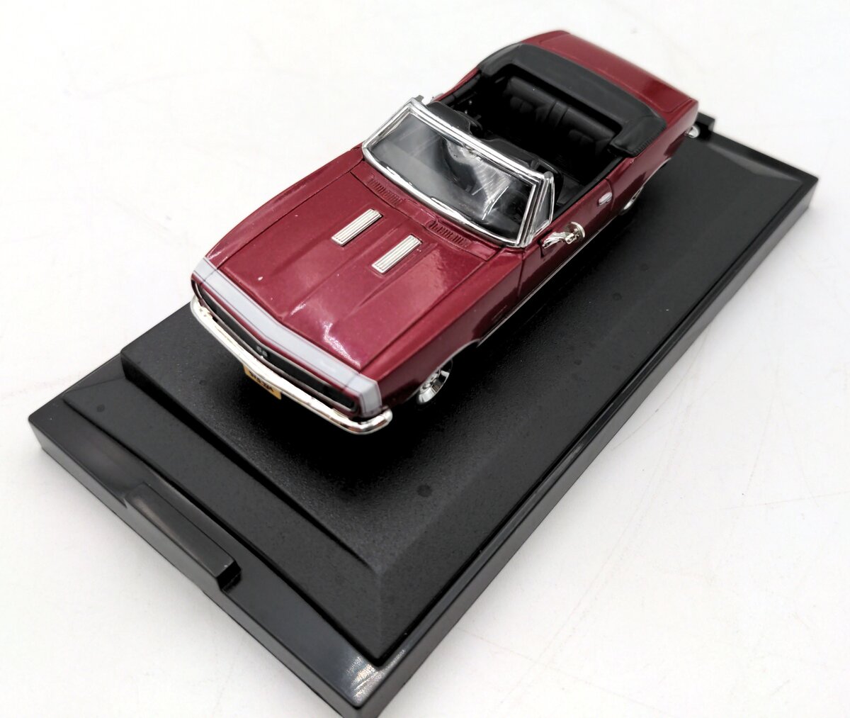Ertl 32104 1:43 Scale Diecast American Muscle Burgundy 1967 Camaro SS 396 NIB