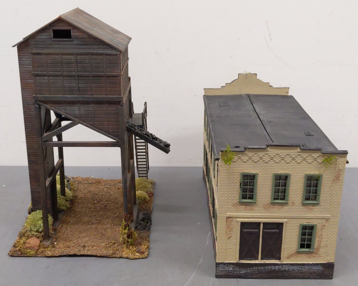 O Scale Custom Layout Structures w/ Accessories [2]