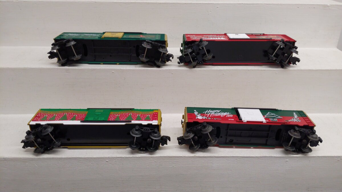 Lionel O Gauge Freight Cars: 9700, 25061, 25008 [4] EX